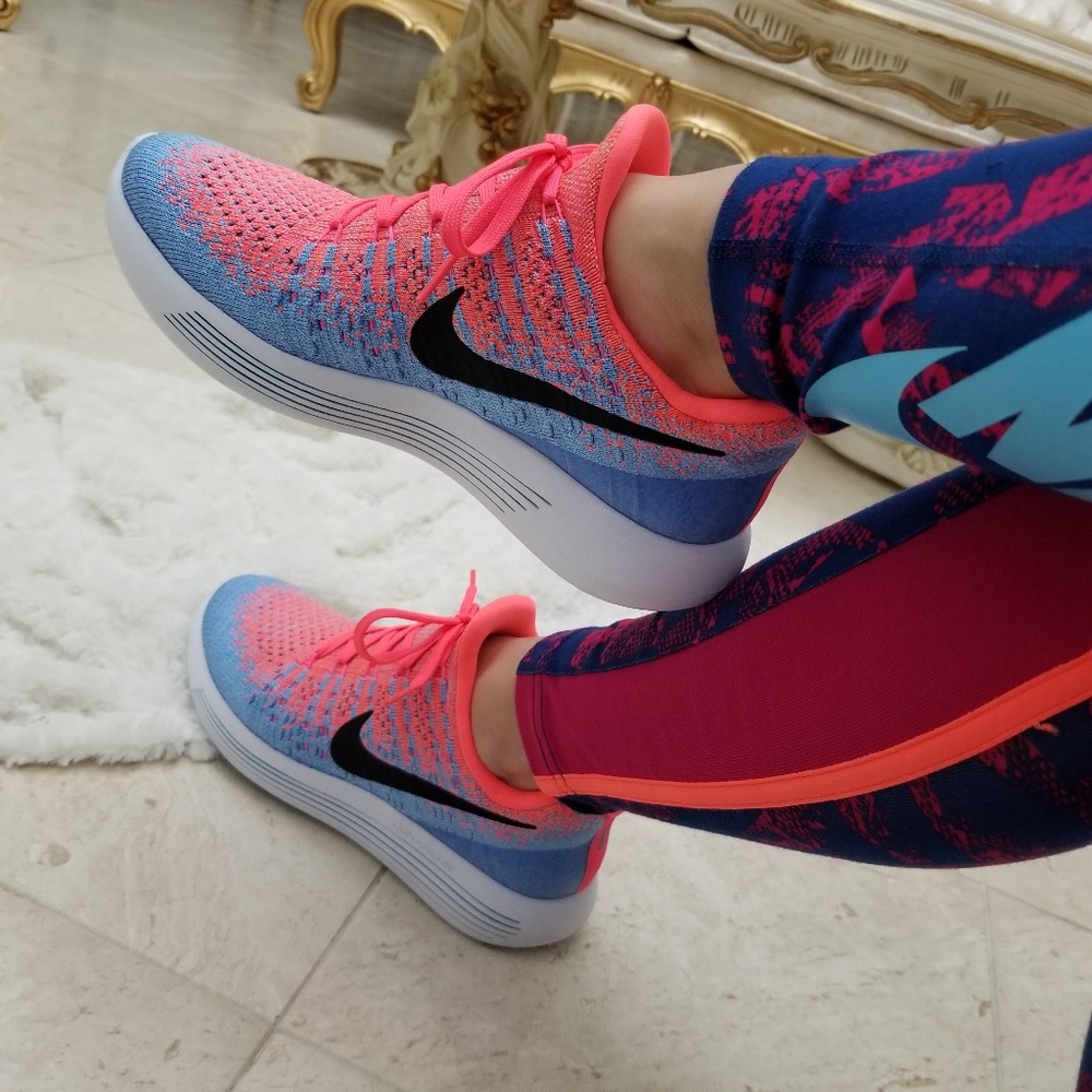 Nike Women's Lunarepic Low Flyknit 2 Training Shoe - Picture 2 of 6